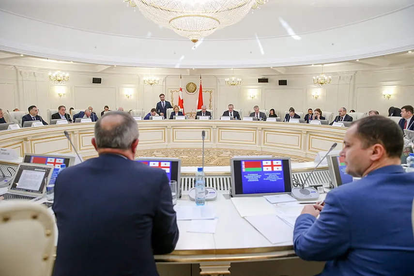 Новое в партнерстве Беларуси и Грузии: вагоны, электробусы и совместное виноградарство